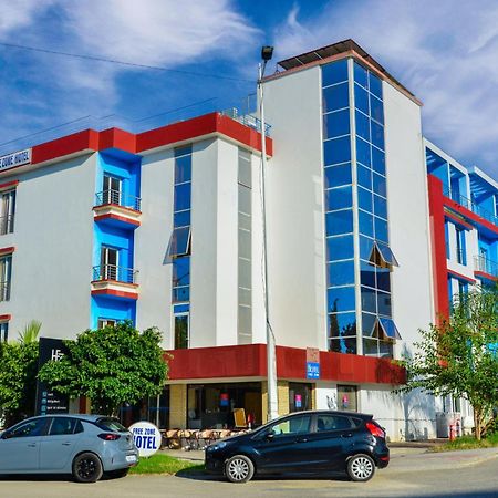 Free Zone Hotel Gzennaia Экстерьер фото