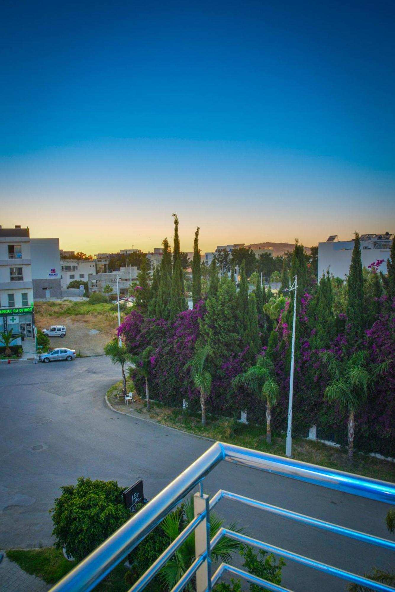 Free Zone Hotel Gzennaia Экстерьер фото