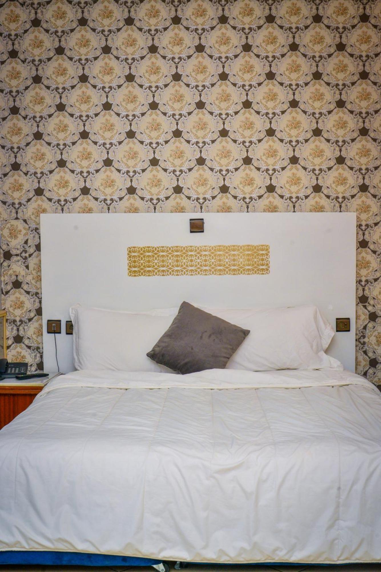 Free Zone Hotel Gzennaia Экстерьер фото