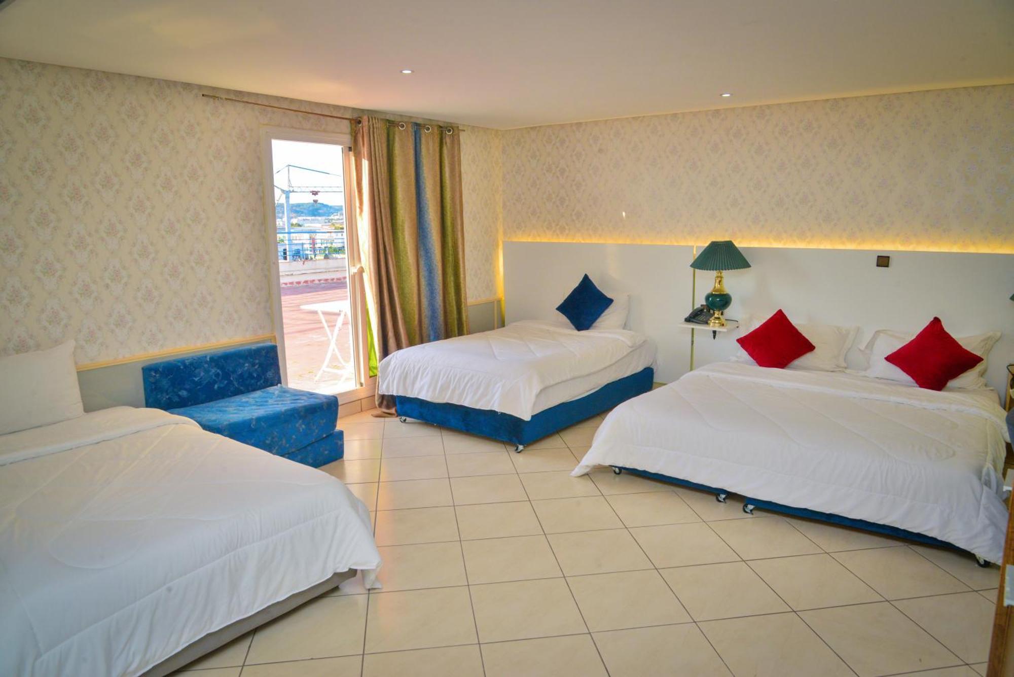Free Zone Hotel Gzennaia Экстерьер фото