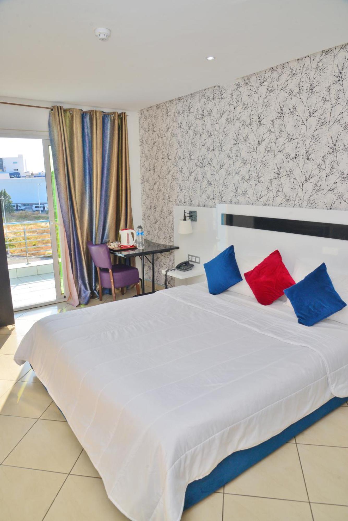 Free Zone Hotel Gzennaia Экстерьер фото