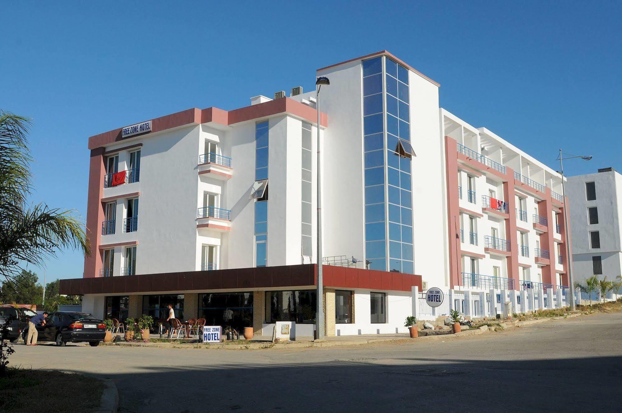 Free Zone Hotel Gzennaia Экстерьер фото